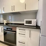 Centro Urbano, Comodo Y Funcional דירה *