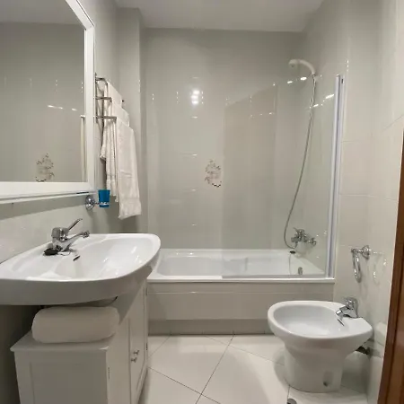 Centro Urbano, Comodo Y Funcional Lalin